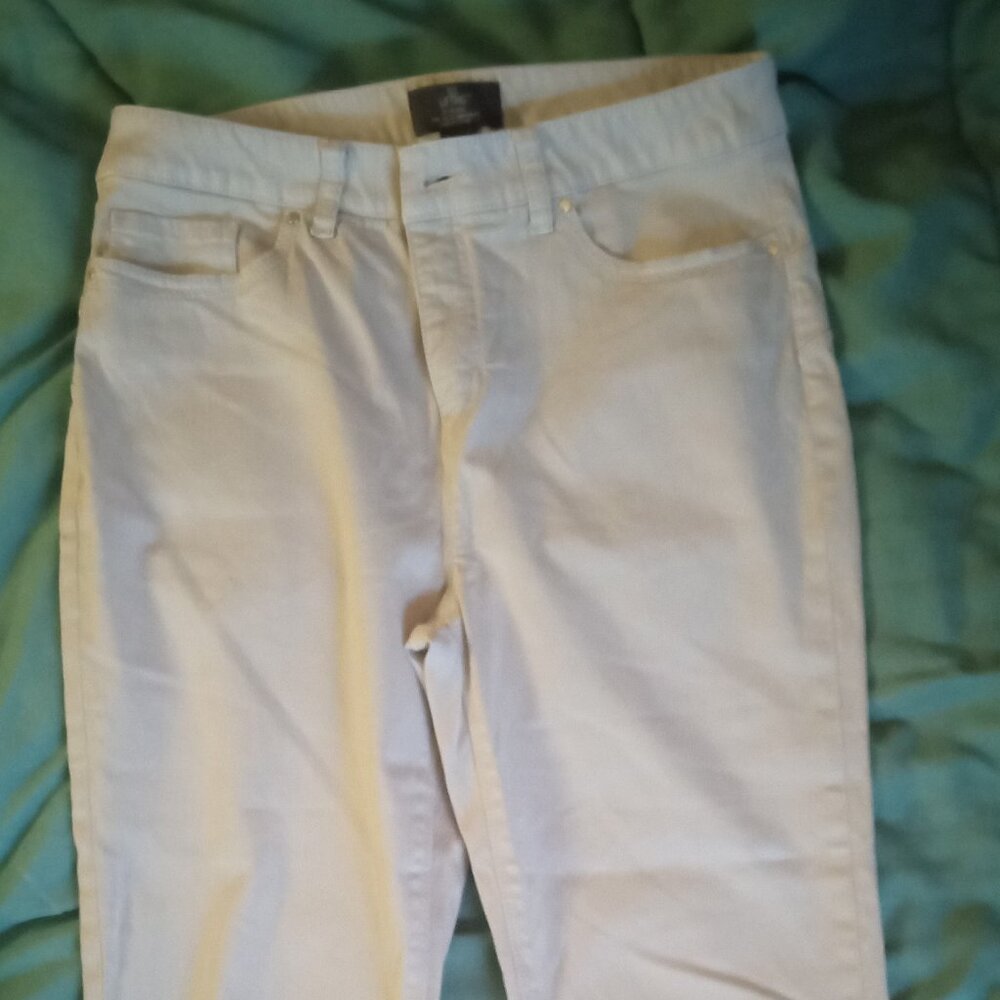 Chico's So Lifting jeans, putty/tan crop size 0.5 (=6)